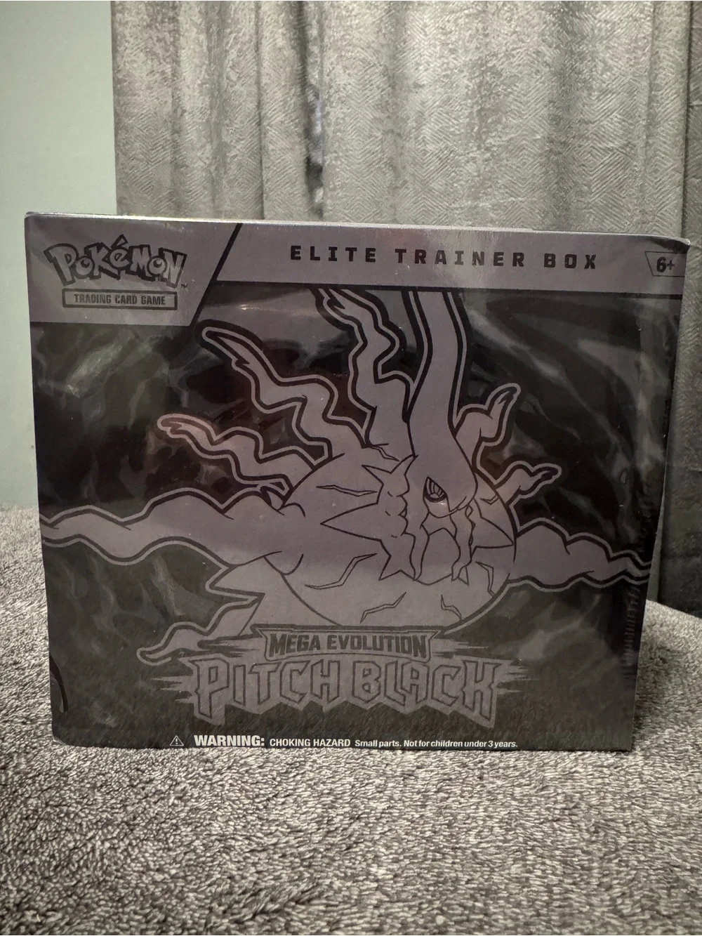 Pokemon Elite Trainer Box - Black and Silver Pitch Black Design